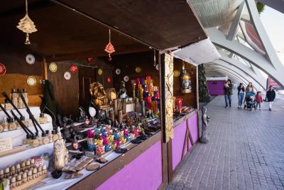 La Ciutat de les Arts i les Ciències abre su mercado de Navidad en el Paseo de Arbotantes